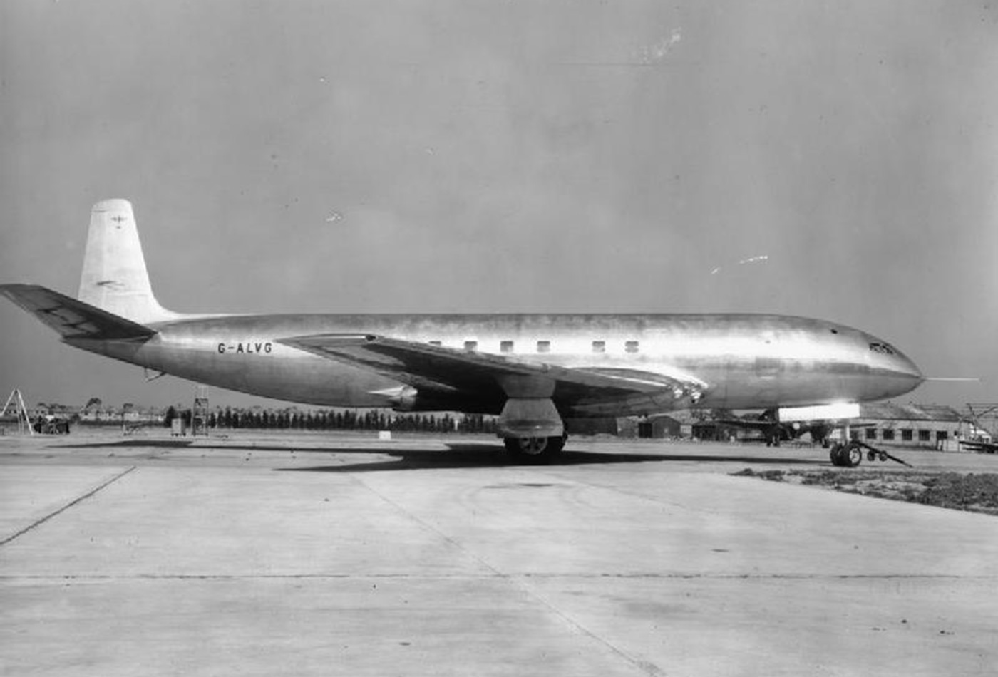 The first prototype de Havilland DH106 Comet at Hatfield, 1949.