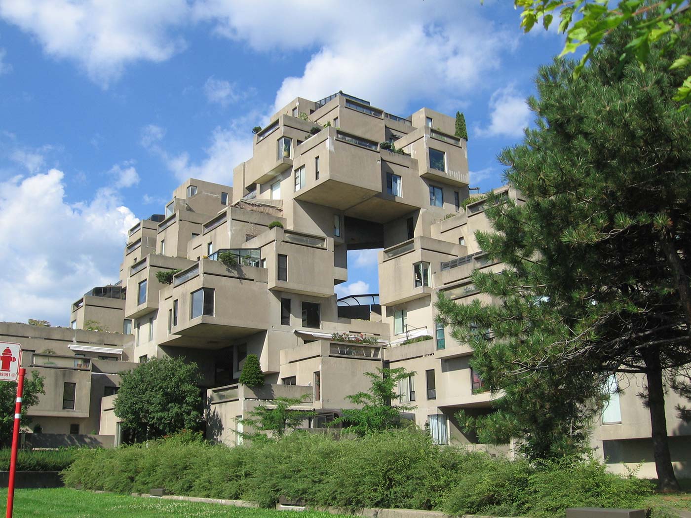 What is Next Architecture - Habitat 67